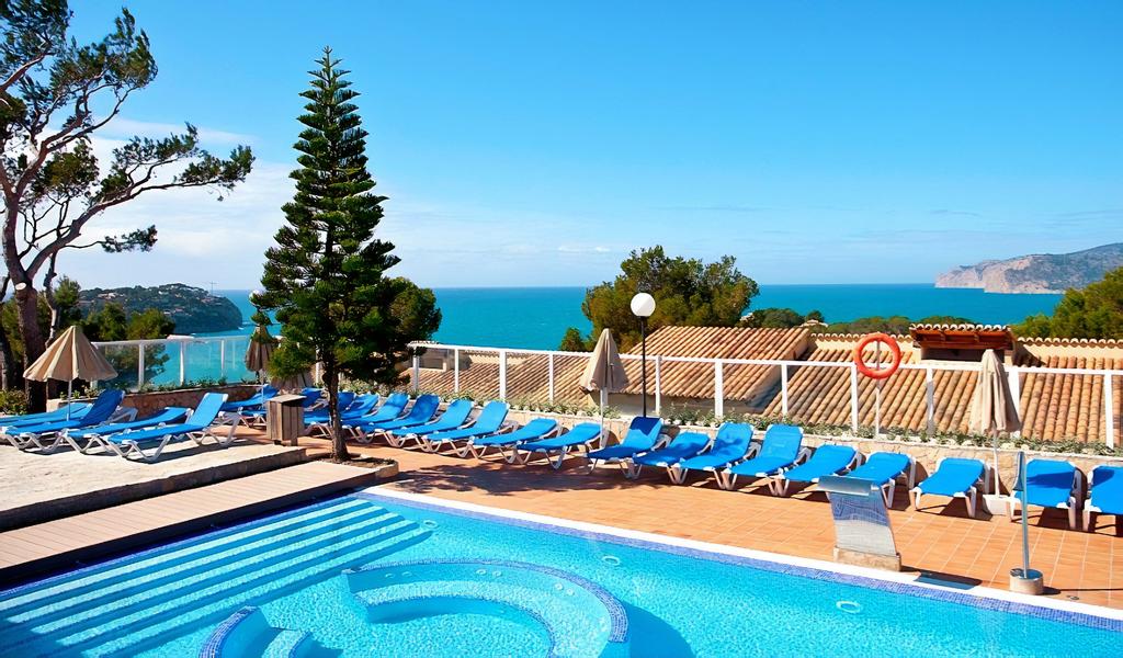 last minute package holidays